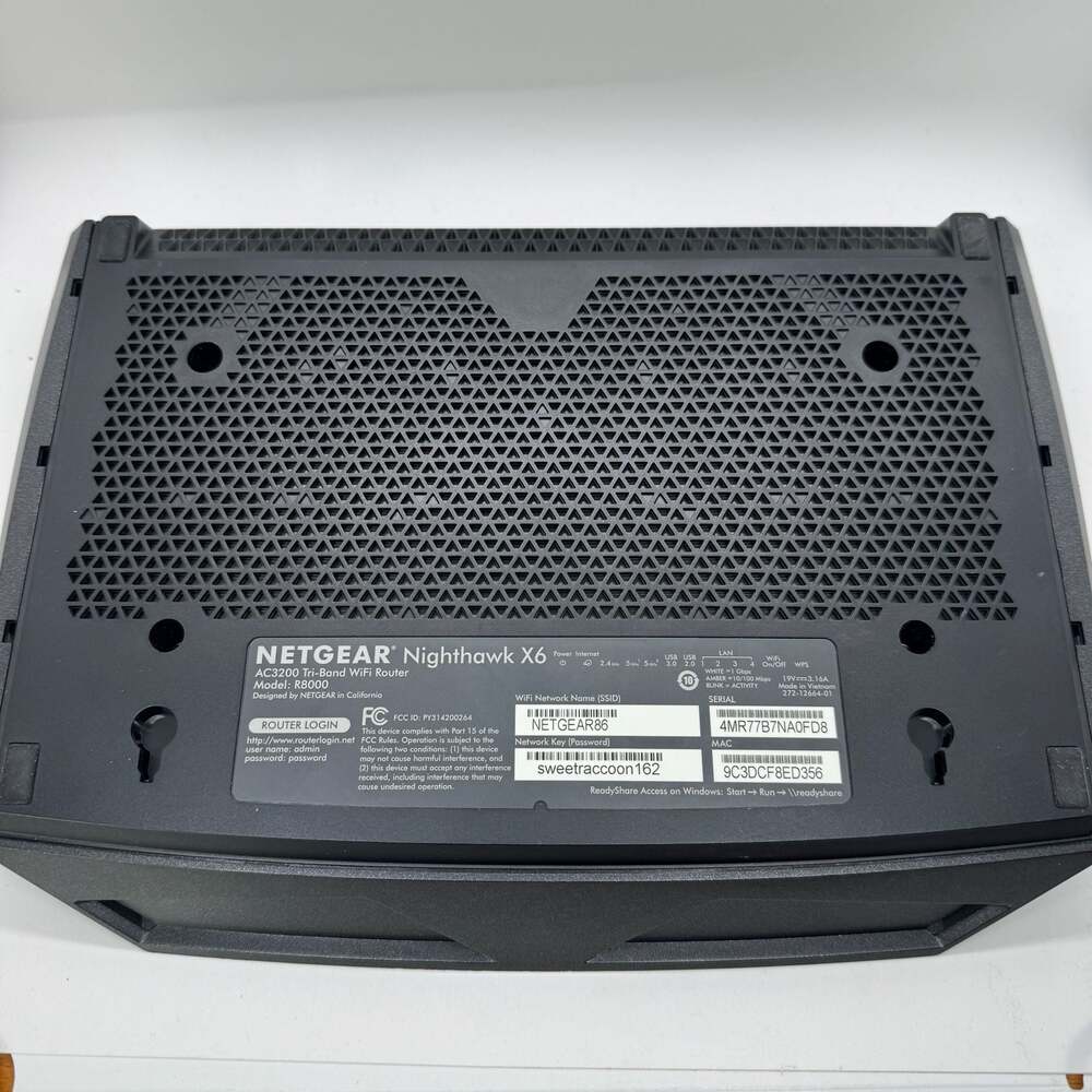 NETGEAR Nighthawk X6 AC3200 Tri-Band WiFi Router R8000 - Picture 4 of 5